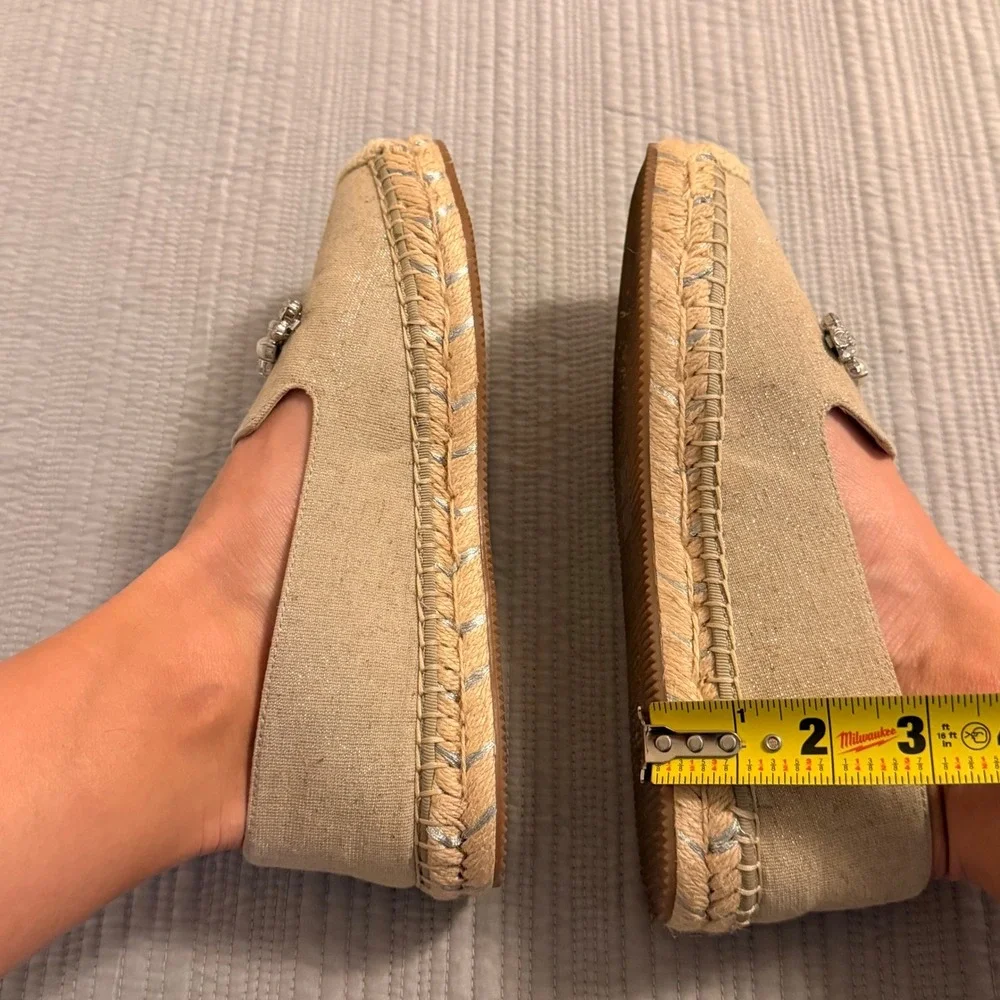 Karl Lagerfeld Paris Womens Margie Gold Crystal Pearl Espadrille Flats Shoes 8M